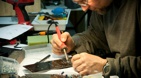 „Mokslo dvikova“. Ar valstybė turėtų užtikrinti užimtumą visiems norintiems dirbti?