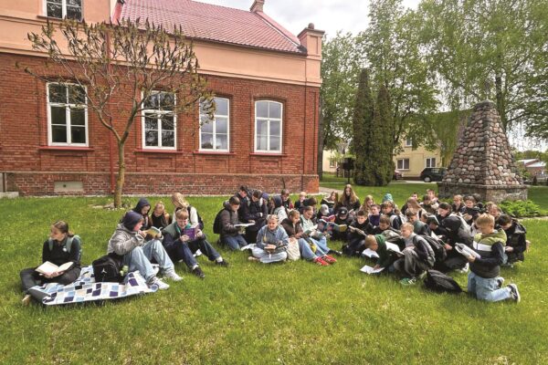 Skaitymo džiaugsmai ir vargai: nauda neretai suprantama vėliau