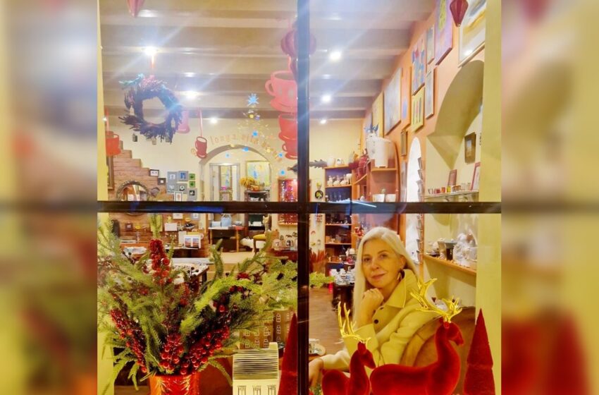 Šventiškai išpuošto „Stiklių namo“ savininkė: „Laukdamas Kalėdų žmogus ypač tiki stebuklu“