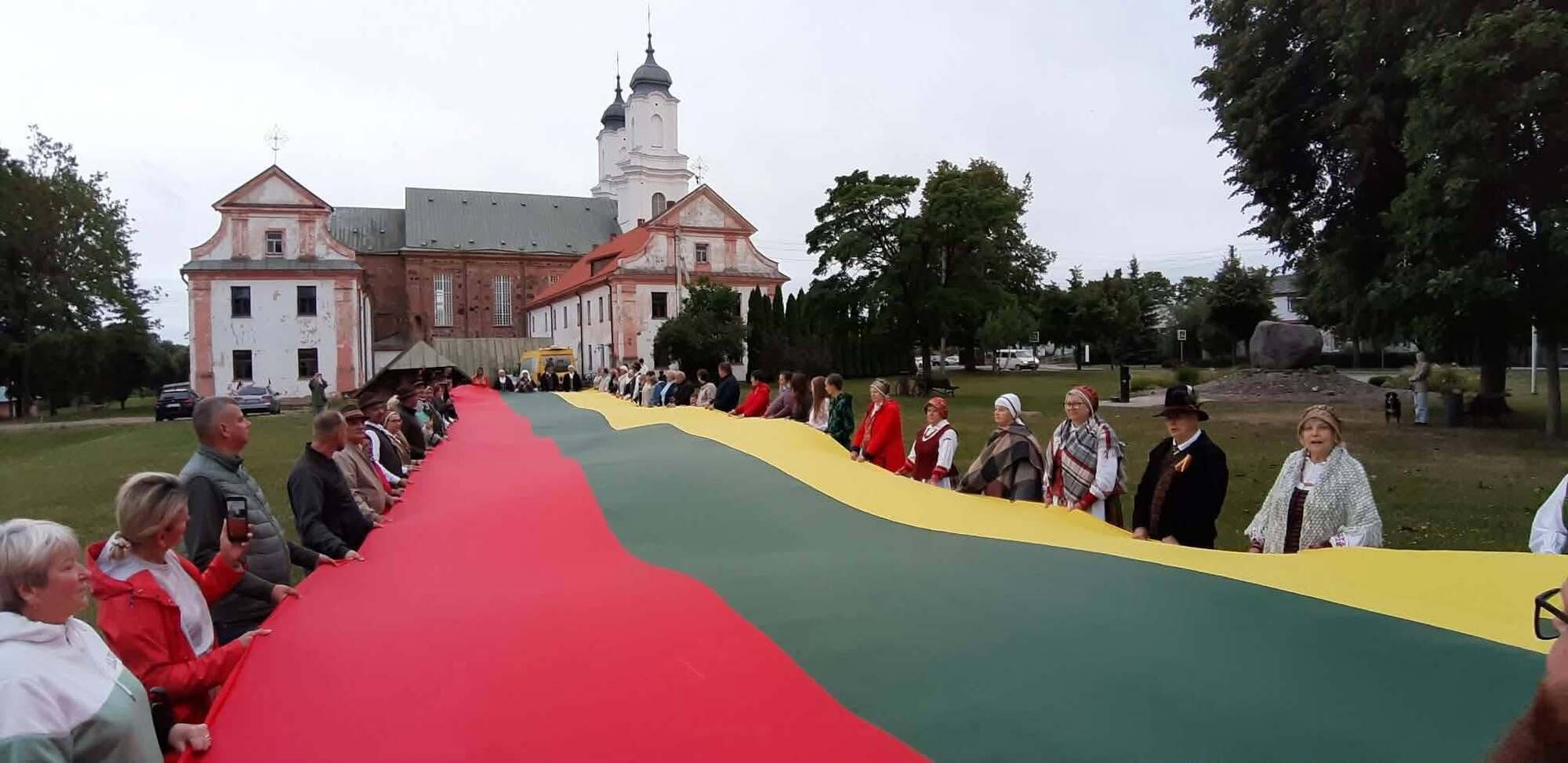 Dotnuvos bendruomenės namus sušildė pačių gyventojų rankos