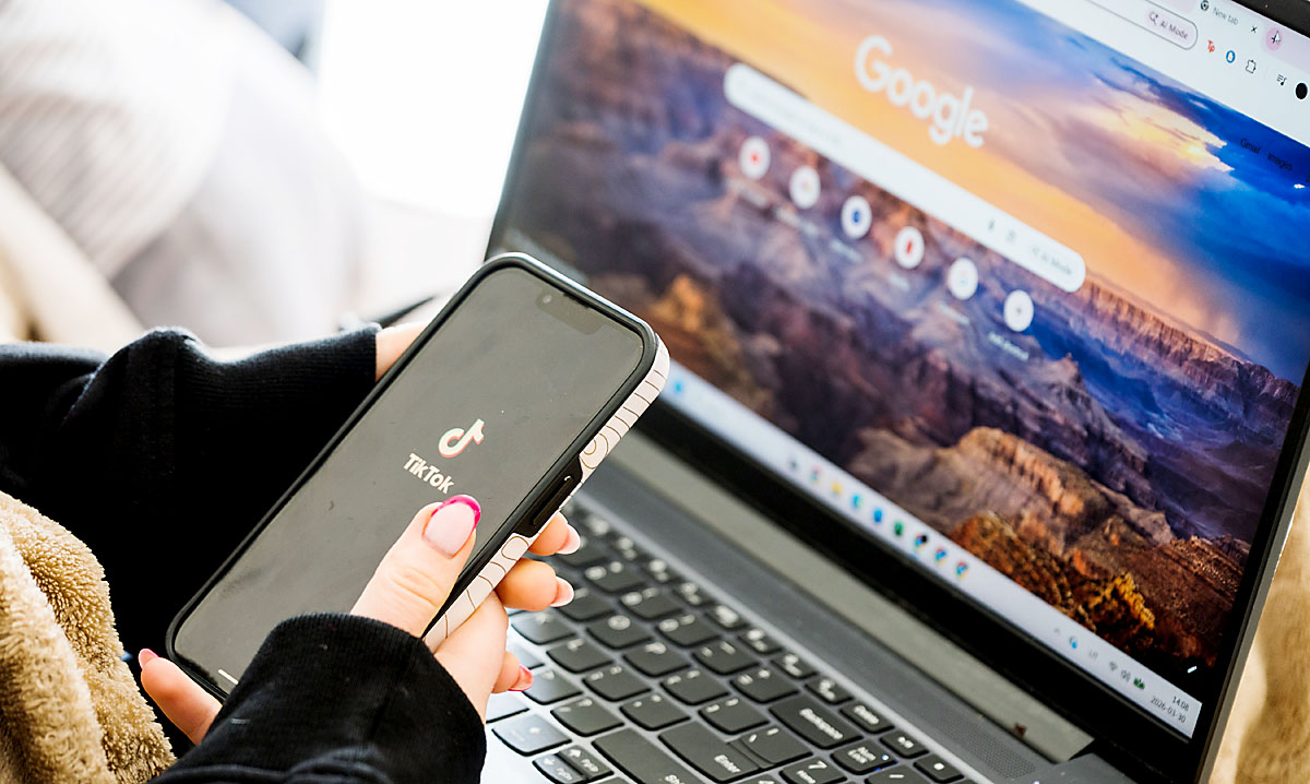 „Dar vienas scrollas - ir viskas“: kaip „TikTok“ užvaldo jaunų klaipėdiečių laiką