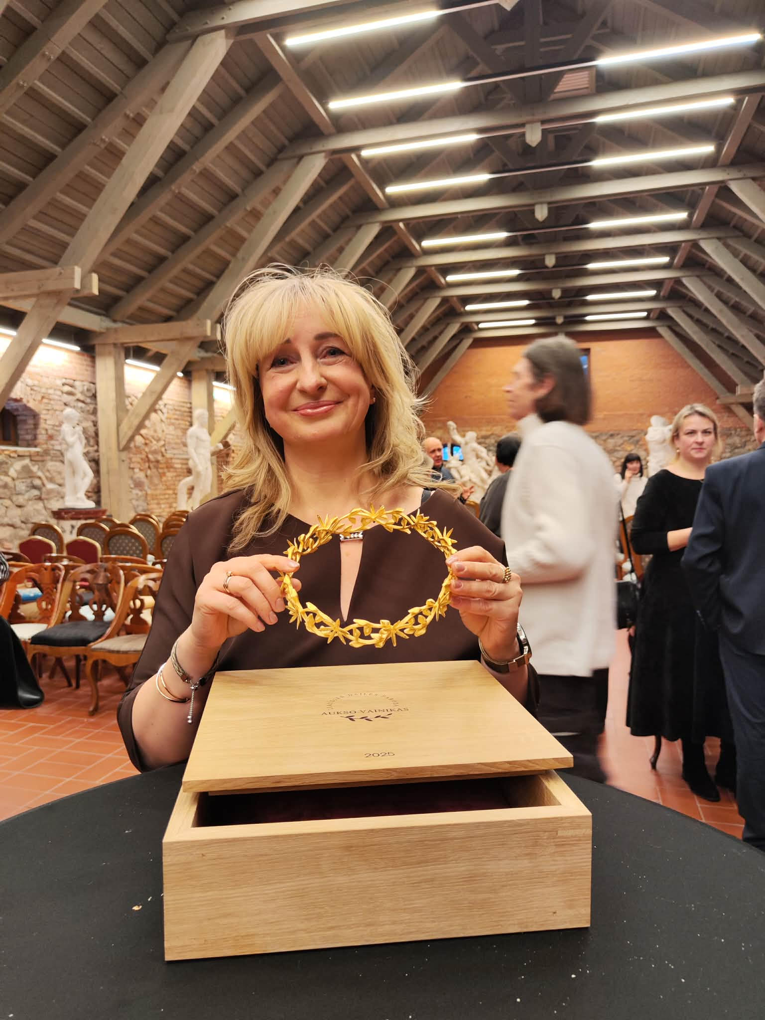 „Aukso vainiko“ laureatė Jurgita Zinkienė: marginimas vašku yra brūkšnelis ir taškelis
