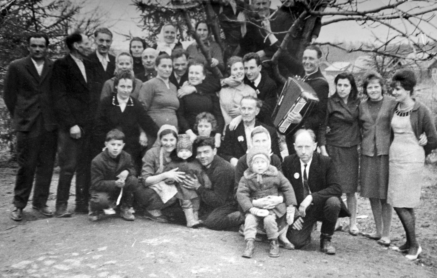 Kaimas, davęs klebonui daugiau pinigų, numūčytų žmonių kalnai, pusantro šimto rublių lapė ir kas uždegė miežių lauką