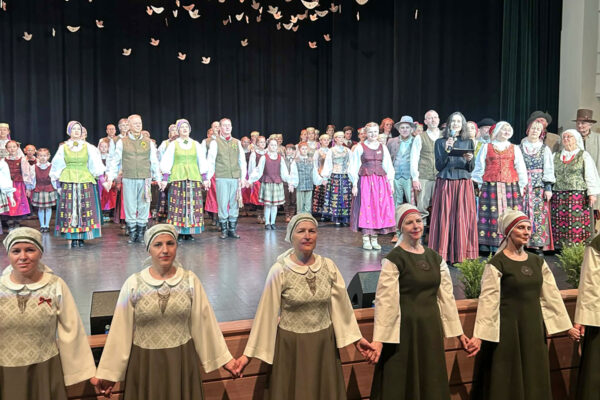 Kraštą užliejo laisvės dvasia