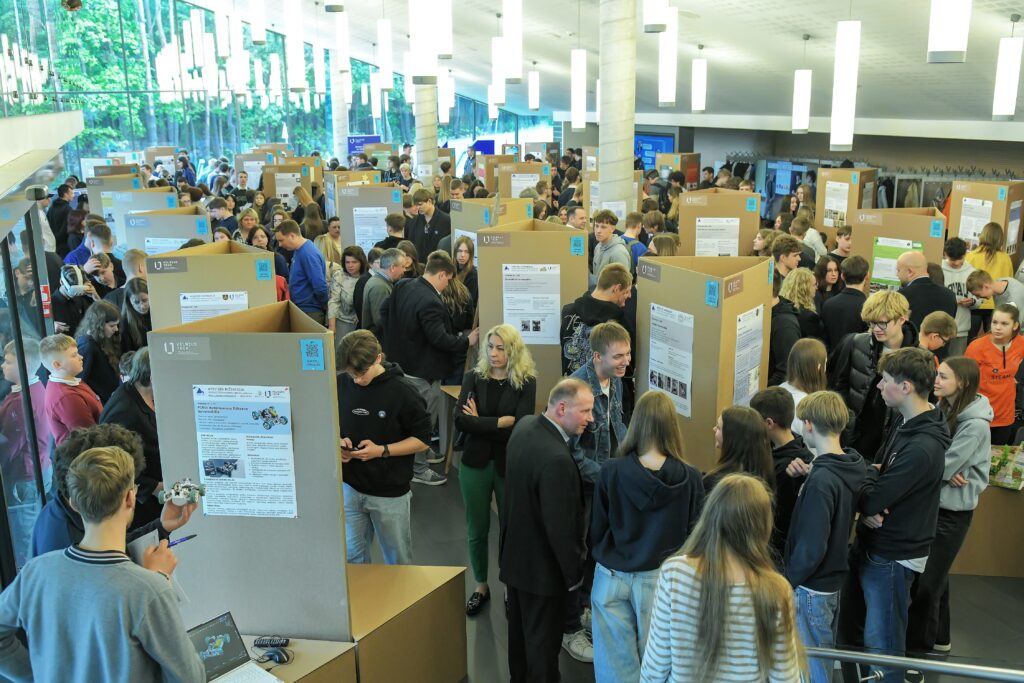 Gargždų „Vaivorykštės“ gimnazistų darbus sėkmė  lydėjo VILNIUS TECH konkurse