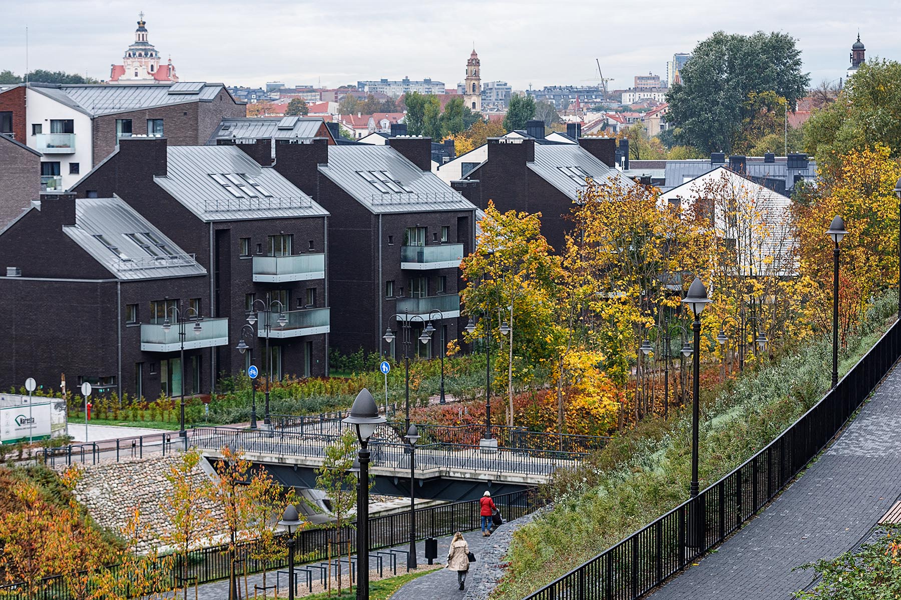Stare budynki ustępują miejsca nowym: intensywny rozwój budownictwa w Wilnie
