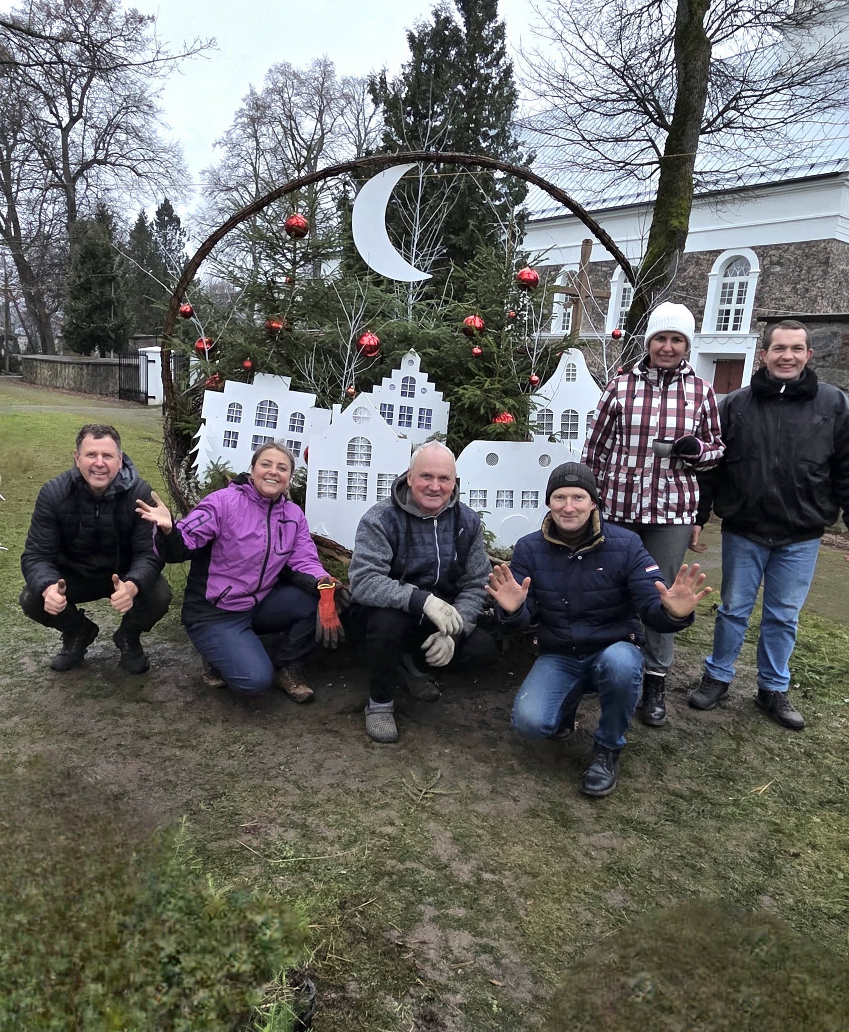 Darbėnų gyventojai patys puošė miestelį