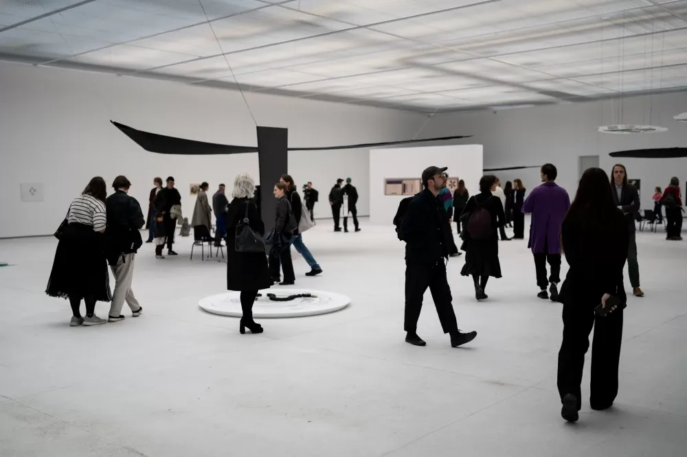 Žmogaus santykis su gamta, architektūra ir politinėmis suirutėmis – ŠMC atidarytas vasaros parodų ciklas