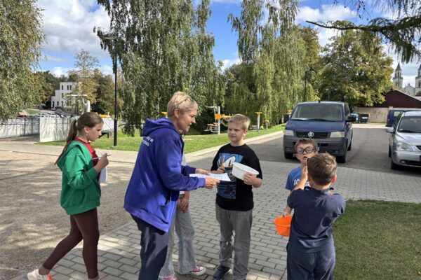Nuo būrelių ir pramogų iki socialinių akcijų