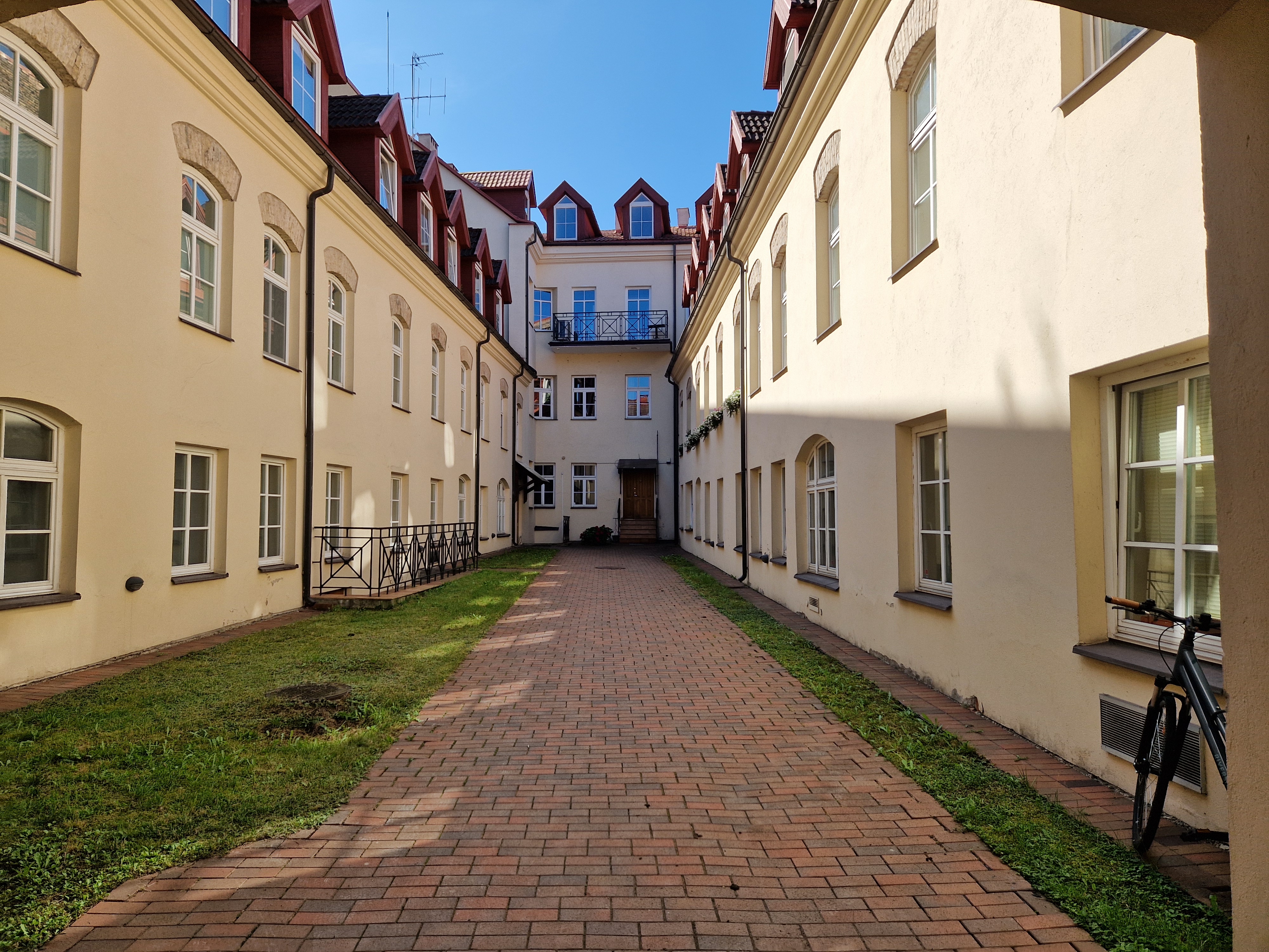 Puikusis miestas, apgaubtas varpų gaudesio