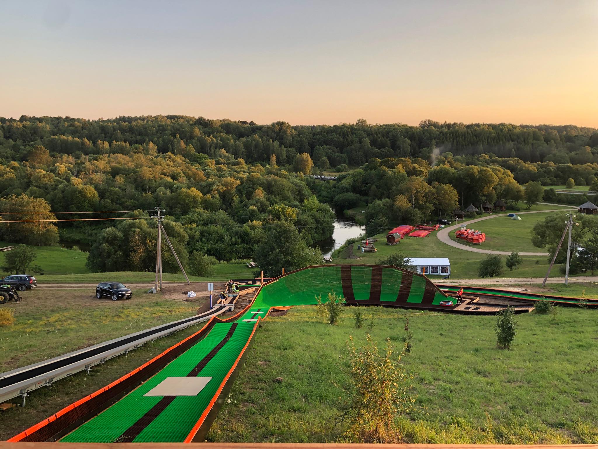Sumanaus kaimo formulė: pusiausvyra tarp didelių investicijų ir mažų bendruomenės iniciatyvų