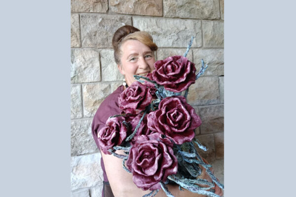 Savamokslė menininkė kuria išskirtinius lipdinius