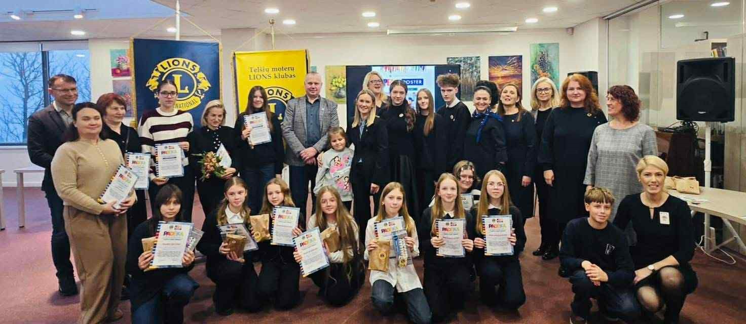 Tarptautinio taikos plakato konkurso paroda ir apdovanojimai