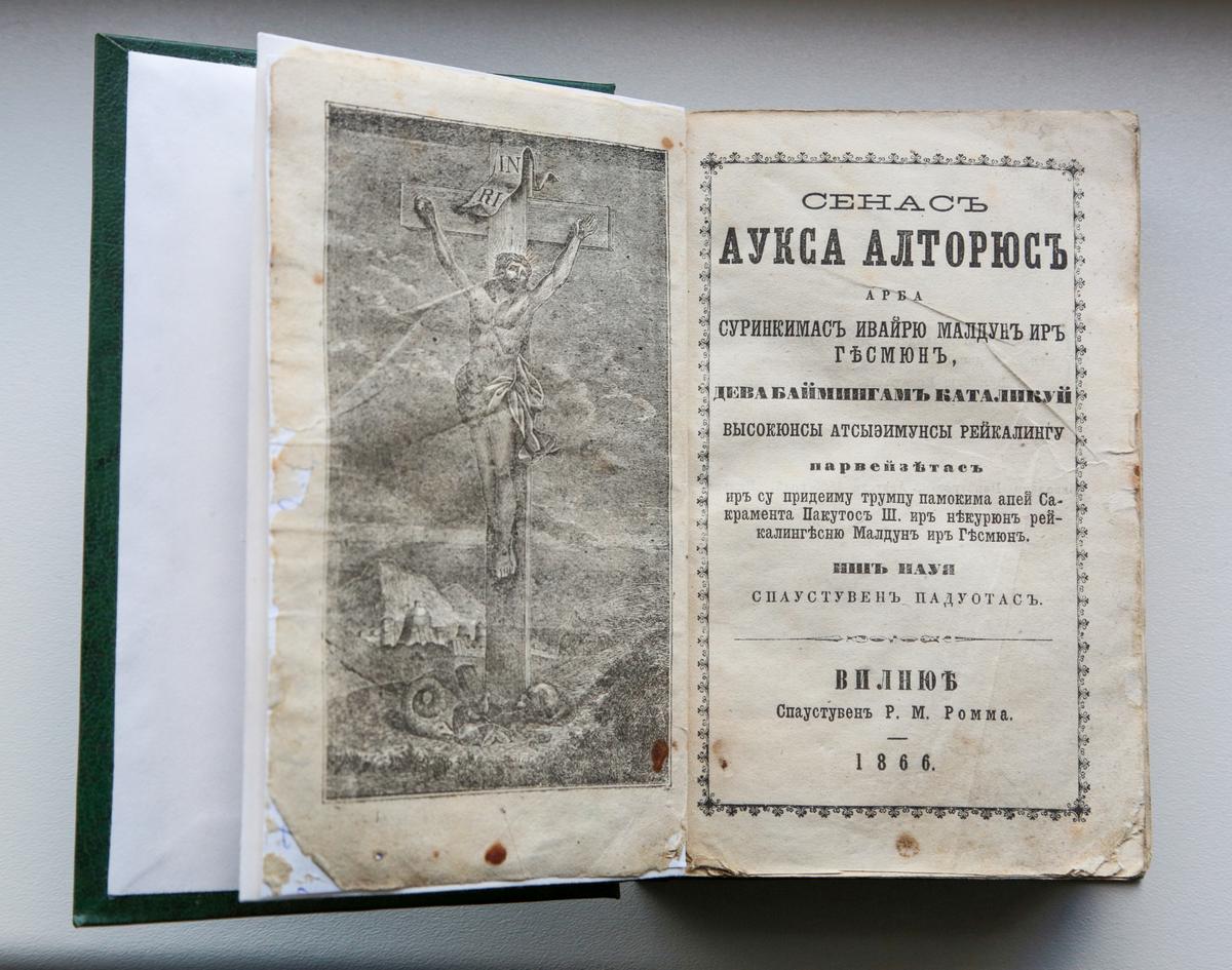 „Graždanka“ spausdintas knygas lietuviai mėgdavo „paleisti dūmais“