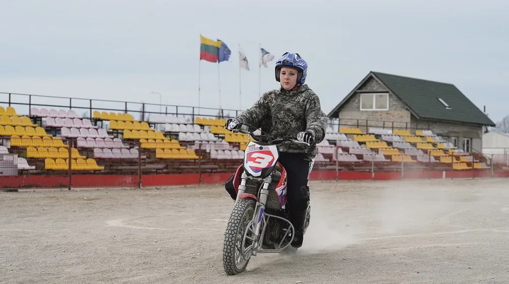 Pirmoji motobolo žaidėja Lietuvoje – Kretingos klube