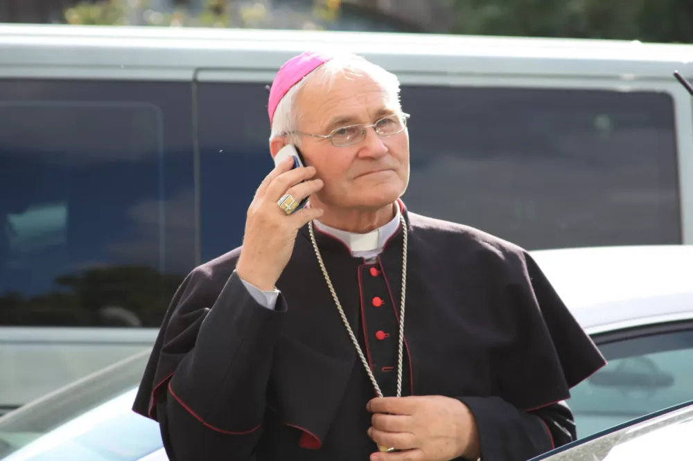 Vyskupas emeritas J. Kauneckas: „Mano tikėjimui pamatus sudėjo vyskupas Kazimieras Paltarokas ir jo „Katekizmas“