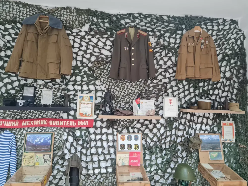 Tik afgancas afgancą supras, arba Vaikų su automatais tapatybės paieškos nepriklausomoje Lietuvoje