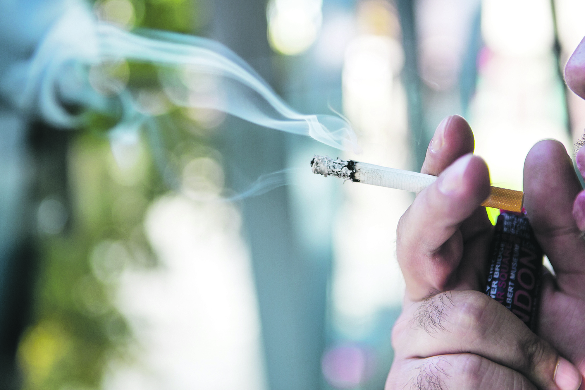 Kaip išsivaduoti iš dopamino paieškų cigarečių dūmuose?