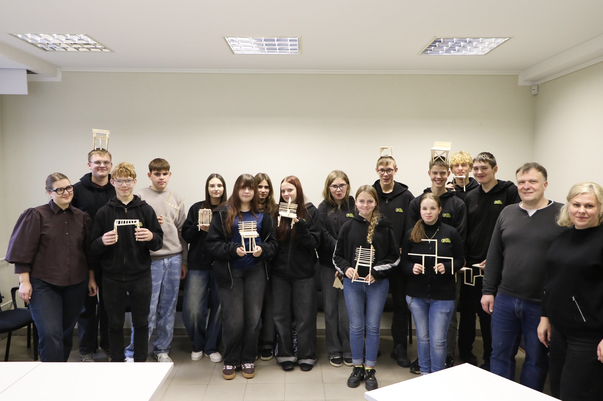 Kai idėja virsta objektu: Sedos gimnazistų kūrybos kelionė VDA Telšių fakultete