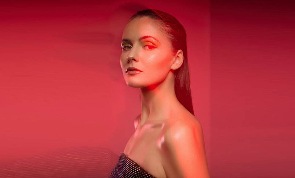 Gyvenimo virsmas odontologei atvėrė keramikės talentą