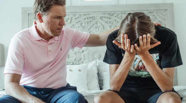 „Būti kartu“. Vaikų ir paauglių savižala. Kaip atpažinti jos požymius?