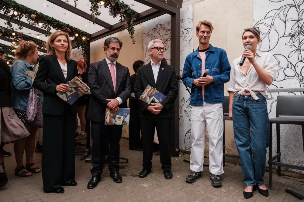 Langas į Italiją: pristatytas naujas „Literatūros ir meno“ numeris kartu su italų dienraščiu „La Repubblica“