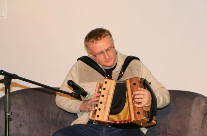 Istorinis įvykis – pirmąją lietuvišką armoniką sukūrė krakiškiams!
