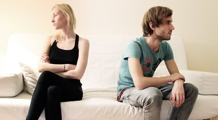 Ką daryti, kai artimieji pasiduoda dezinformacijai?