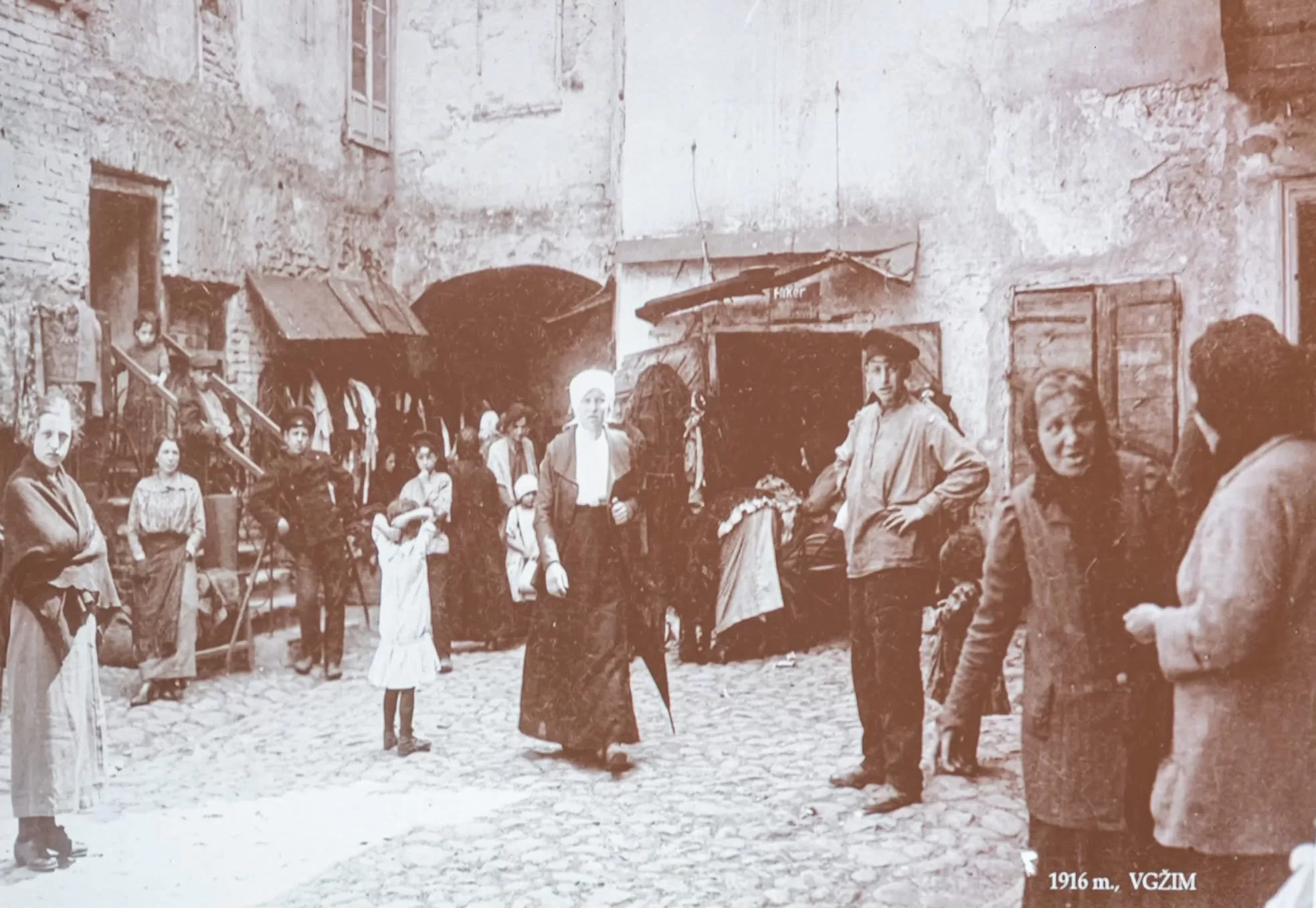 Prakaitas ir gėlės: XIX a. Vilniaus kvapų istorija pagal E. Bertašienę