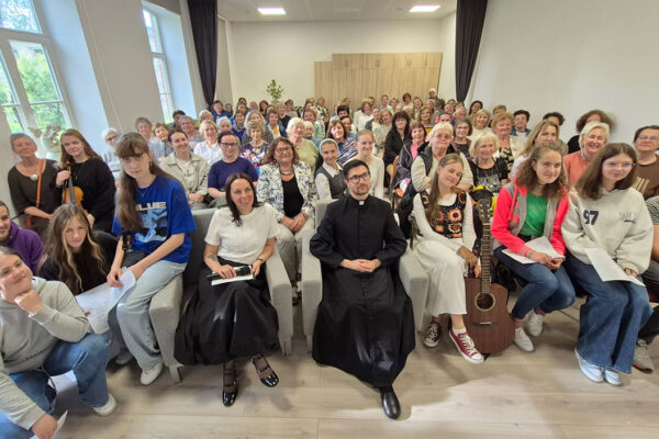 Ke­lio­nė į šir­dis – drau­ge su Be­nu Ly­riu