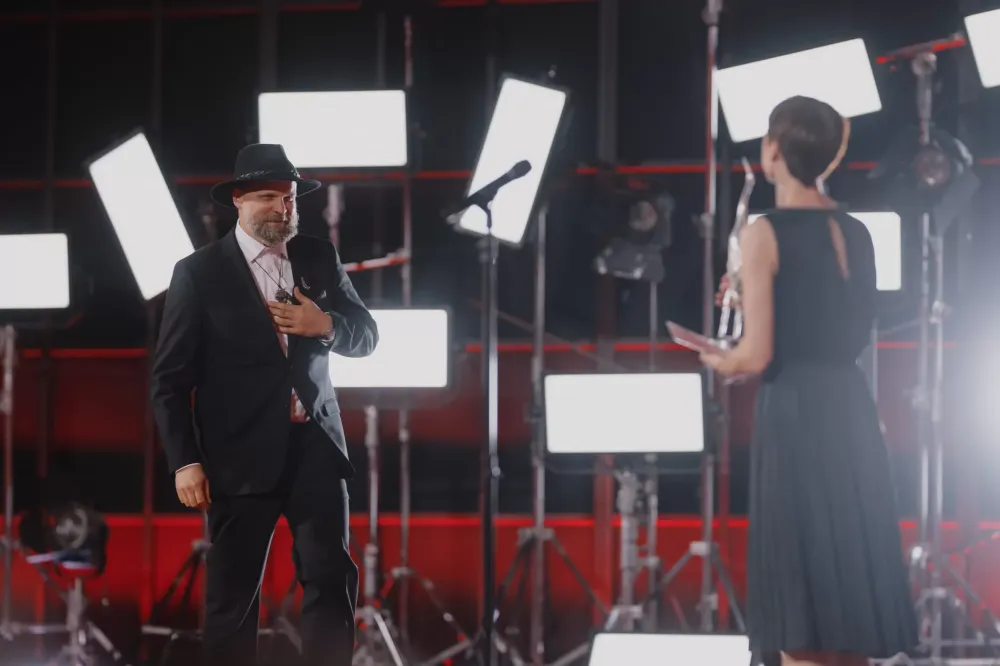 Montažo režisierius D. Kokanauskis: „Per filmo netikrumą galime kalbėti apie skaudžius dalykus vieni kitų netraumuodami“