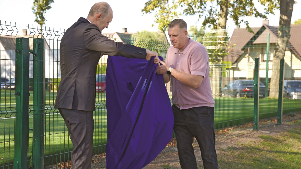 Teniso aikštelėje – pagarba ir sportas