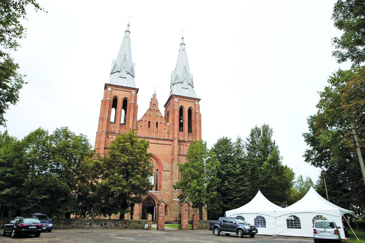Bažnyčių žemės klausimas: nuoskauda, kuriai, atrodo, kelio atgal nebėra
