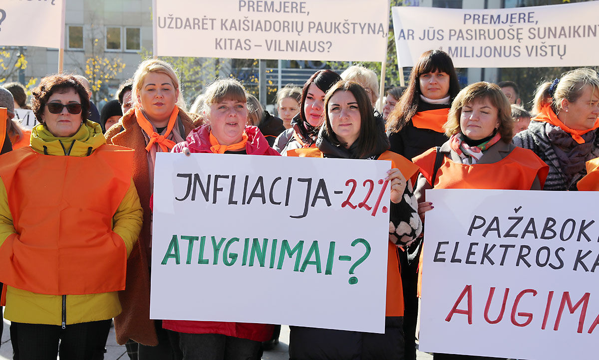 Alga auga, piniginė plonėja? Ar infliacija Lietuvoje tikrai suvalgo mūsų atlyginimus?