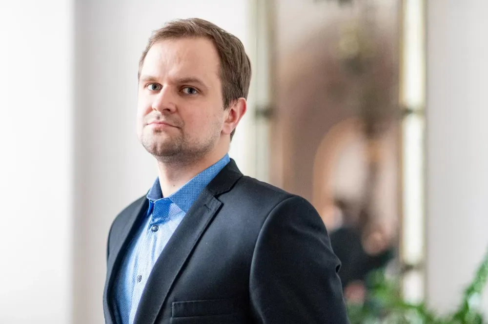 Važiavo mergelė „dropo“ pasiimt