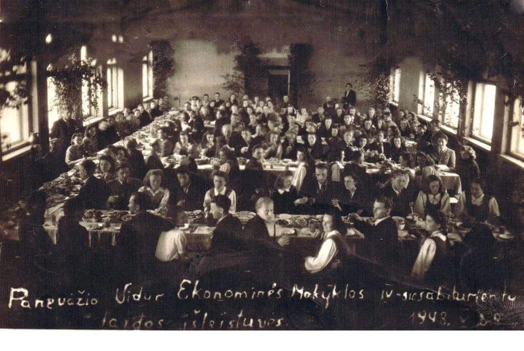 Panevėžio prekybos mokykla 1939–1944 metais