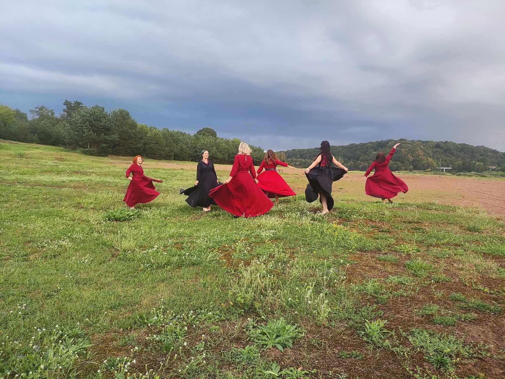 Giedotojų ansamblis „Kadujo“: mūsų širdys plaka sutartinių ritmu