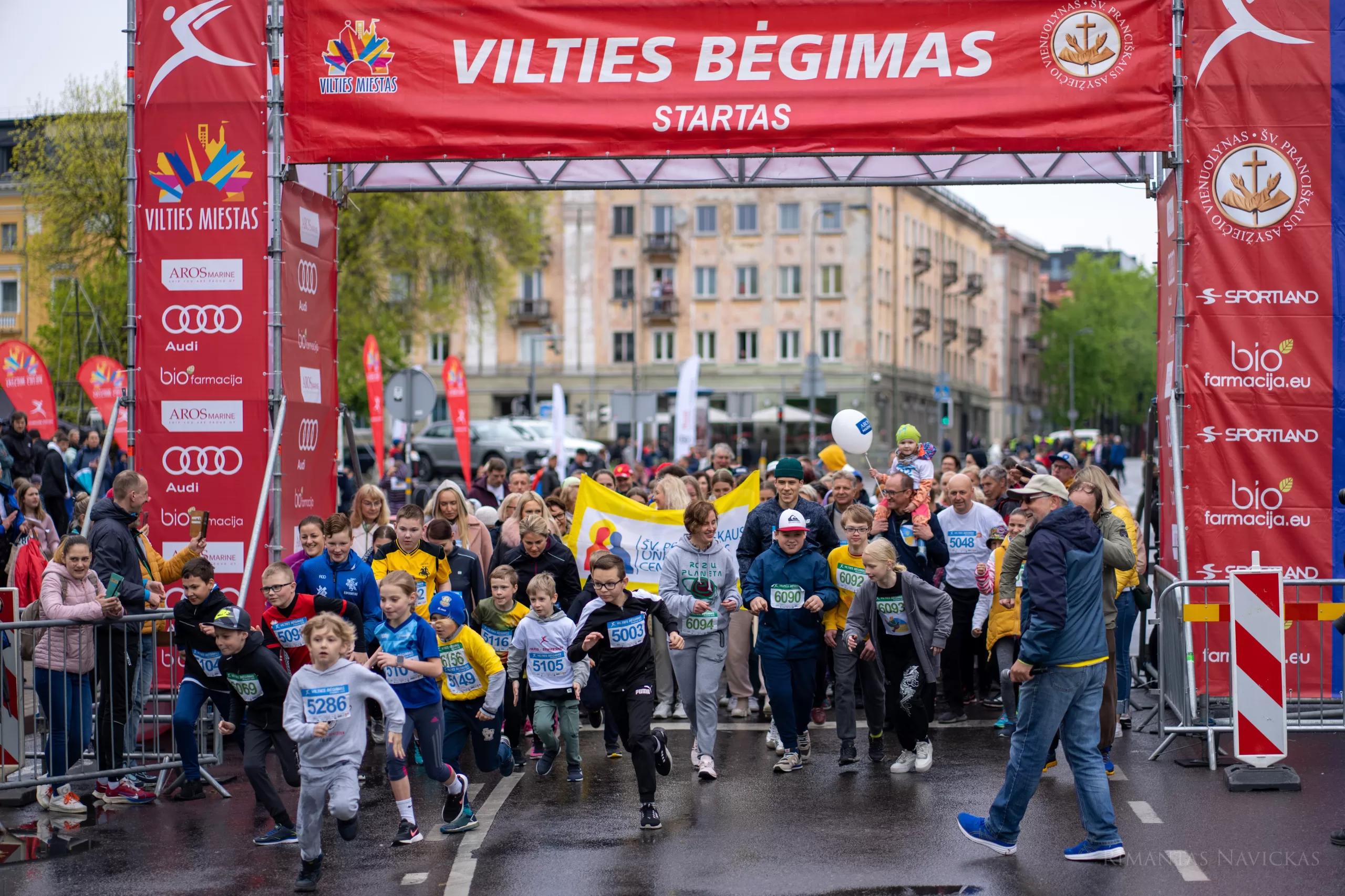 Vilties bėgimas Klaipėdoje: renginys, kuriame medalis nublanksta prieš pagalbą kitiems