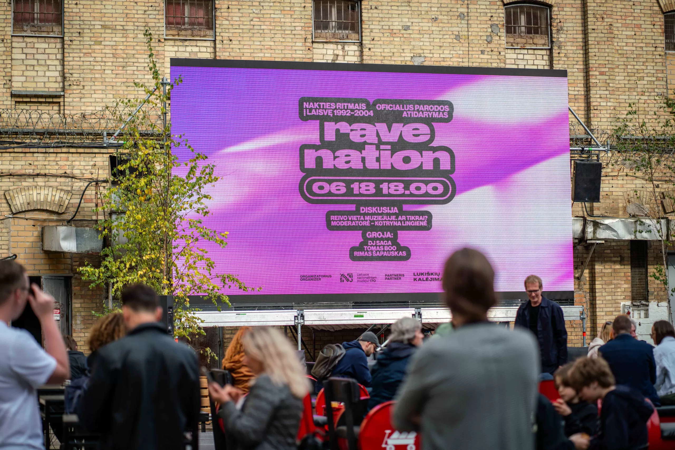 Paroda apie reivą Lietuvoje: laisvės manifestas, šokis kaip protesto forma ir kodėl Z karta nelanko naktinių klubų?