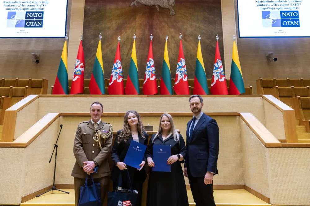 Veiviržėnų gimnazijos mokinė – tarp geriausių Lietuvoje: laimėta I vieta konkurse „Mes esame NATO“
