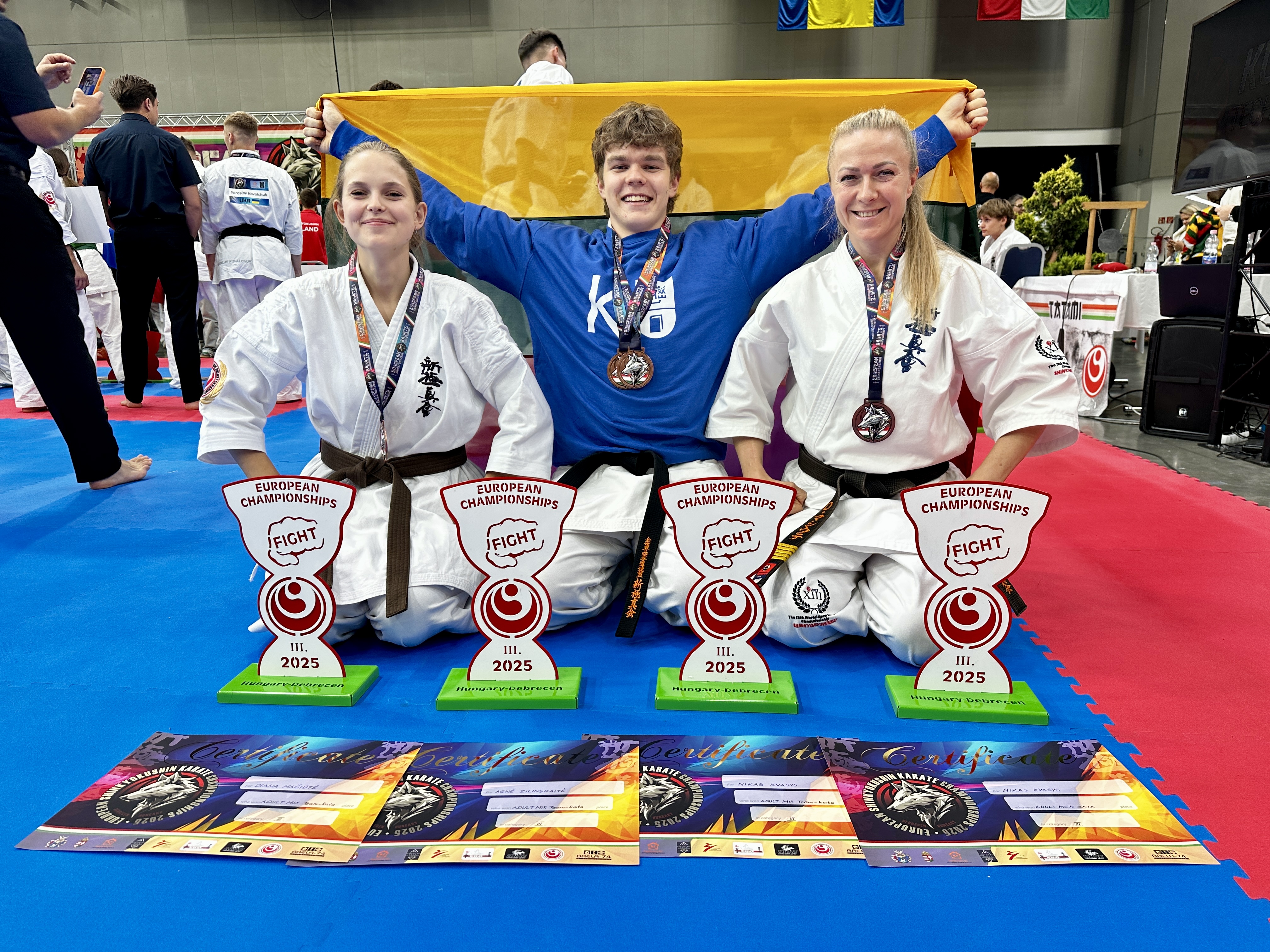 Pirmakursiai – Europos čempionato medalininkai