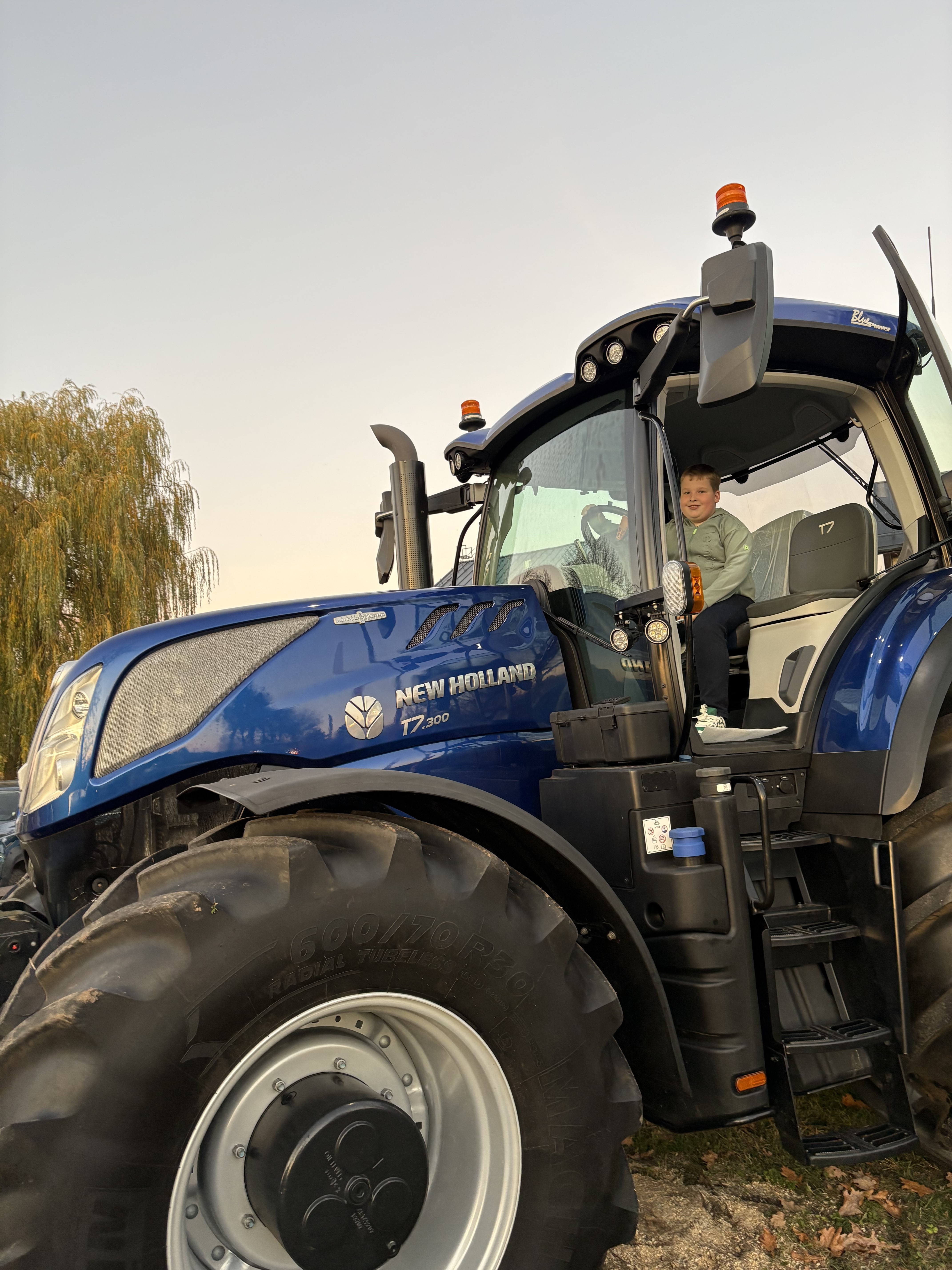 Dešimtmetis Jonas Balsevičius nuo mažens pratinasi mylėti žemę