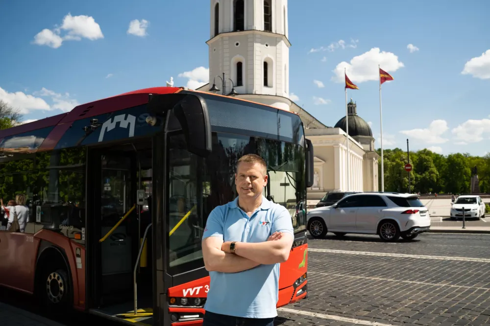 Autobuso vairuotojo darbas Rolandui – tikrasis pašaukimas ir svajonės išsipildymas