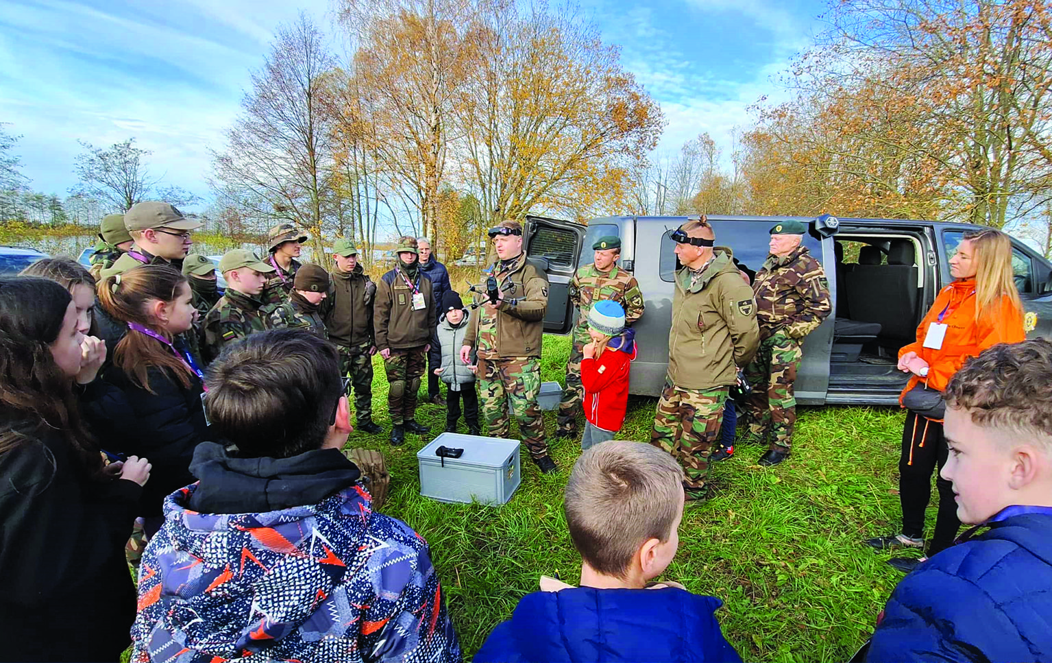 Mokėsi dronų pilotavimo paslapčių