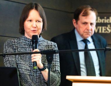 Kaip jam sūnus gražiai rašė, taip ir jis sūnui
