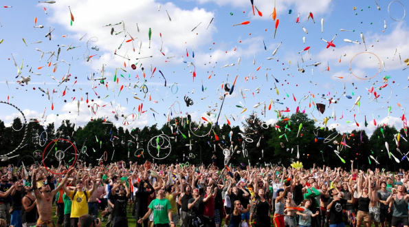 ,,Mūsų herojai". Kultūros savanorystė: kaip nauja forma gali padėti įprasminti laiką?