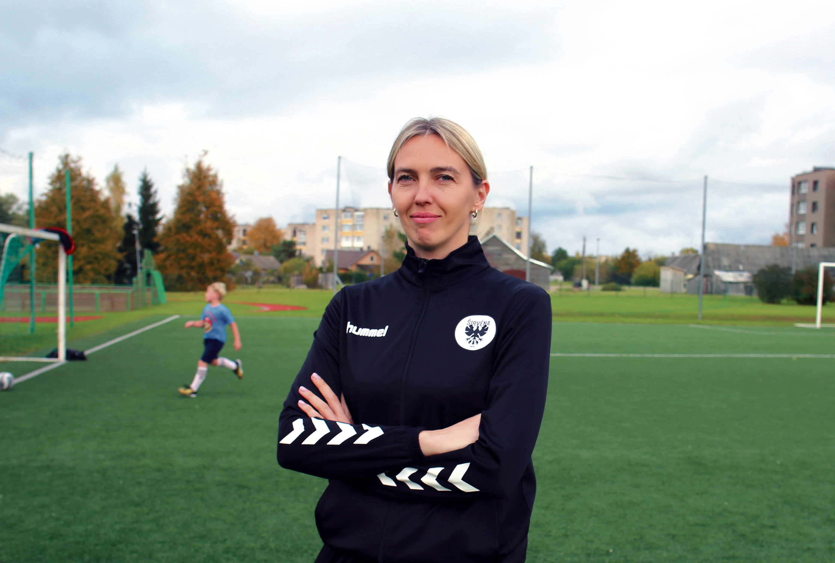 Futbolo smūgis – nuo pradedančiosios iki būrelio vadovės ir teisėjos