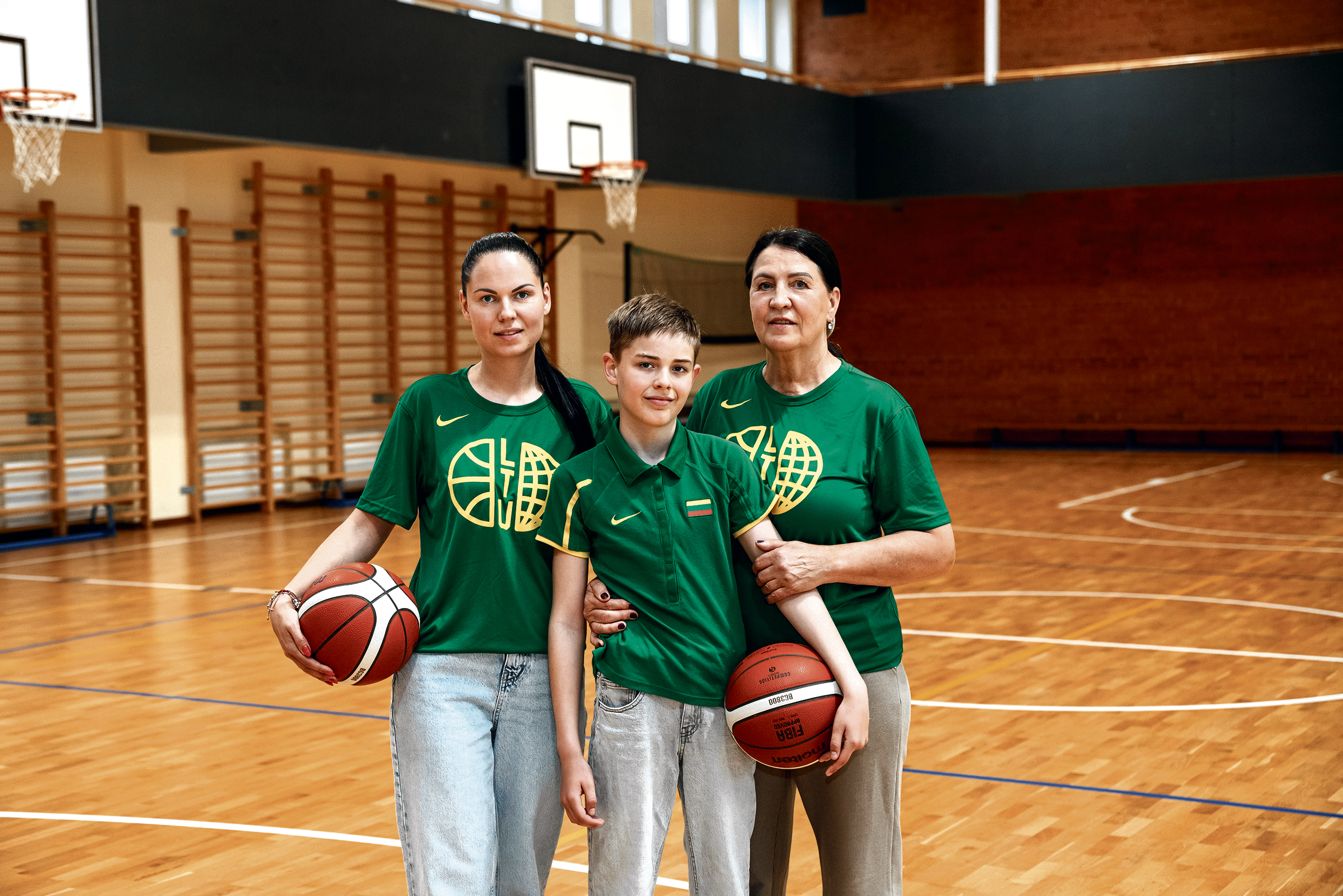 Į kamuolį susipynė meilės  šeimai ir sportui jausmai