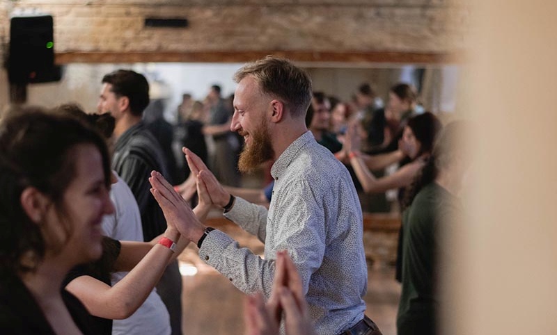 Kodėl šokant polką negalima kalbėti?