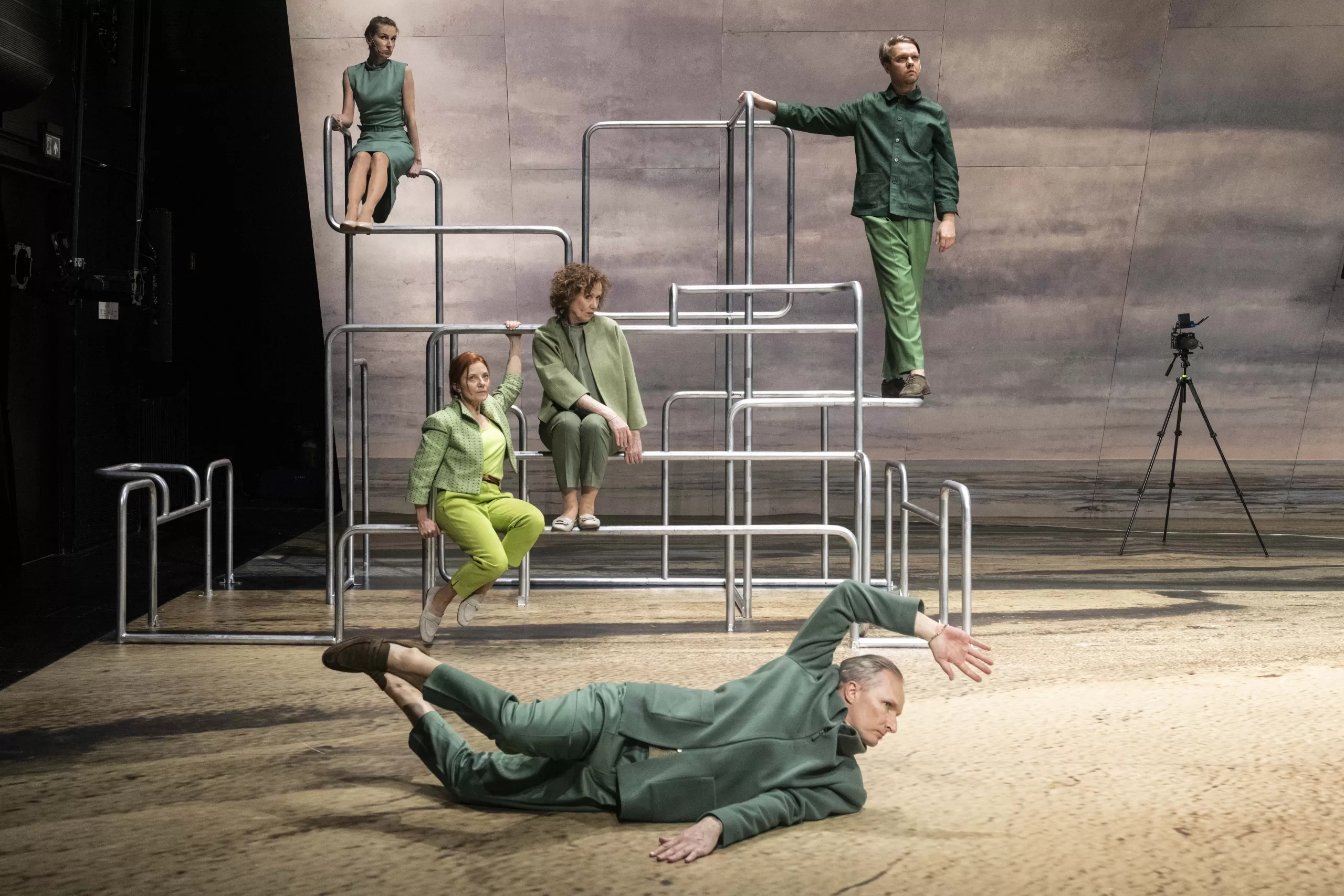 Režisierė A. Smolar apie A. Hitchcocką ir spektaklį „Paukščiai“: norėjome, kad ši patirtis taptų asmeniška